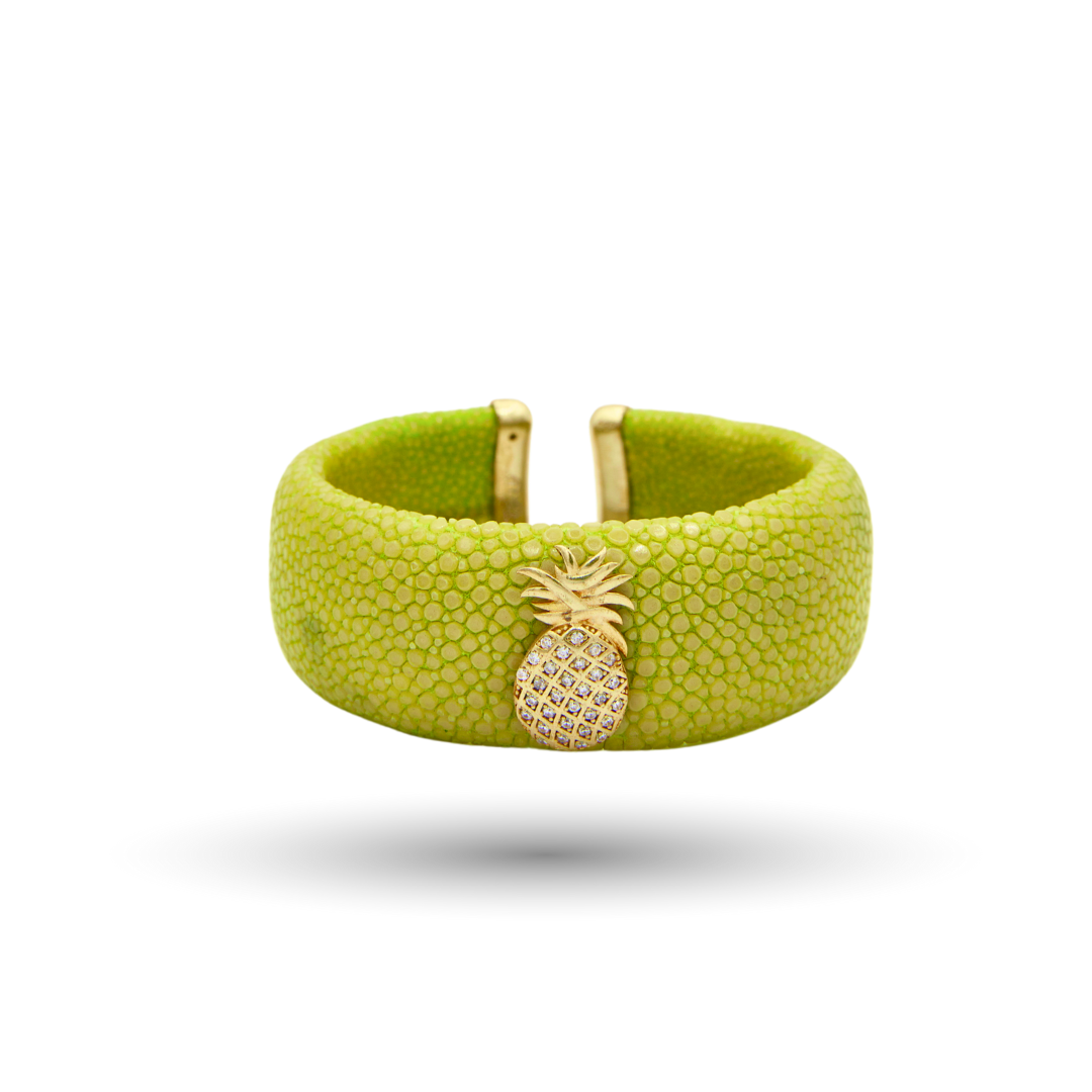 Green Stingray Leather Bracelet with Pineapple
